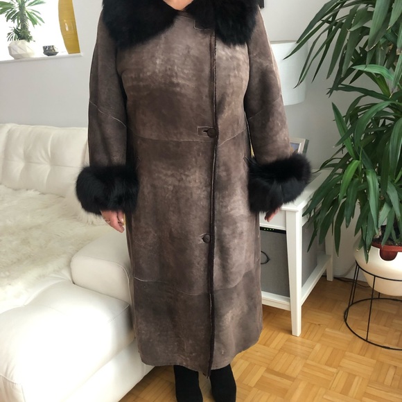 Fur trimmed shearling coat - Picture 2 of 8